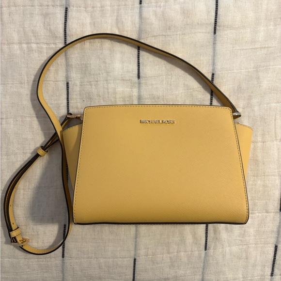 Michael Kors Crossbody Bag - Picture 1 of 6
